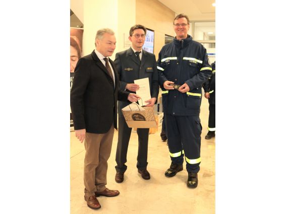 THW-Einsatzkräfte erhalten Bundesflutmedaille - Fluthilfe 2021 © Kreis Paderborn